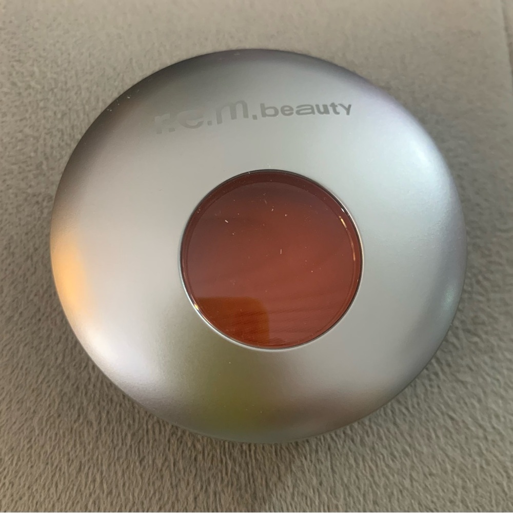 r.e.m. beauty Cream Blush Compact - Coral
